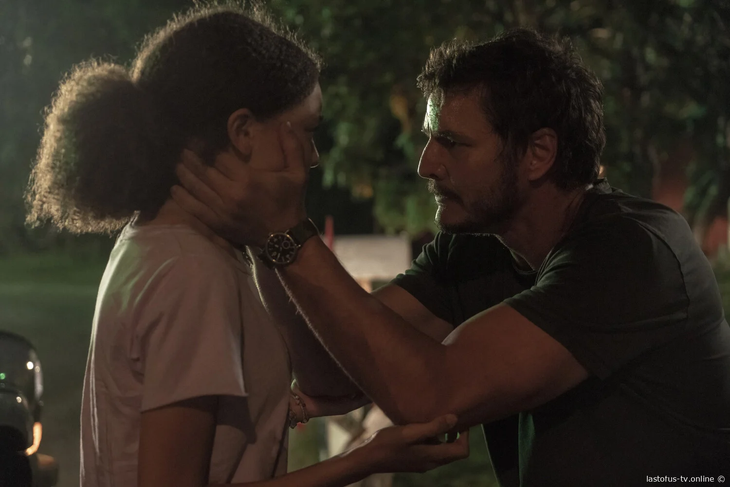 1 сезон 1 серия сериал Одни из нас